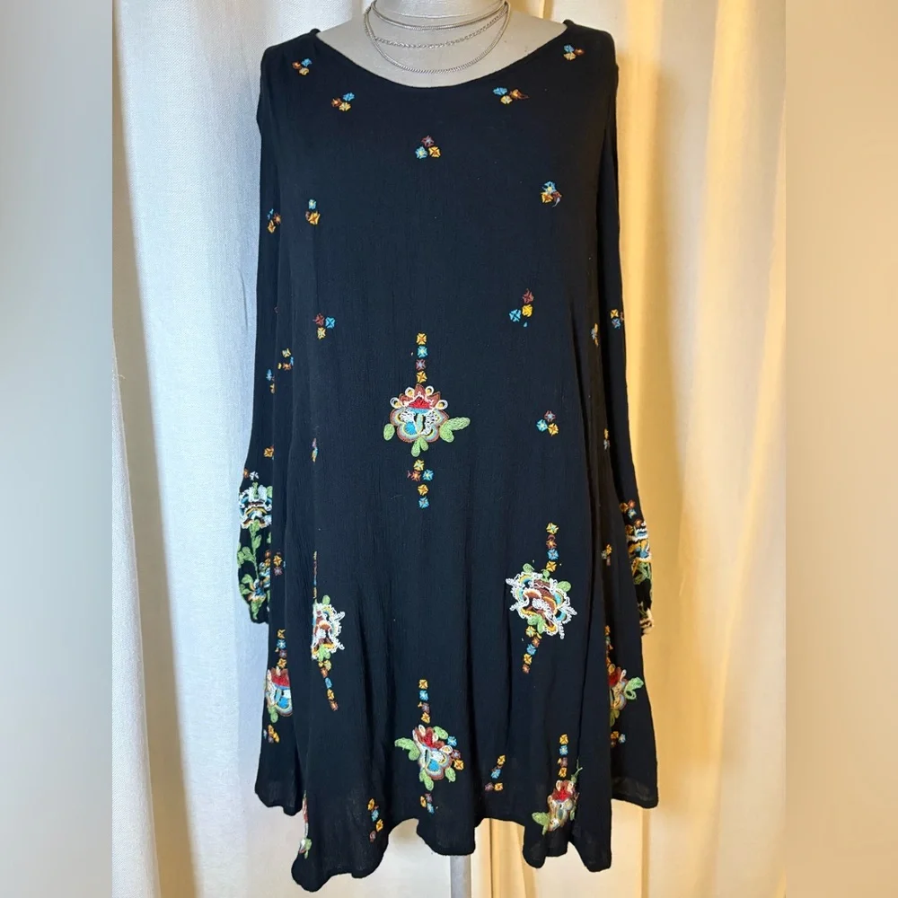 Free People Oxford Embroidered Mini Dress Black Floral Festival XS (Oversized)